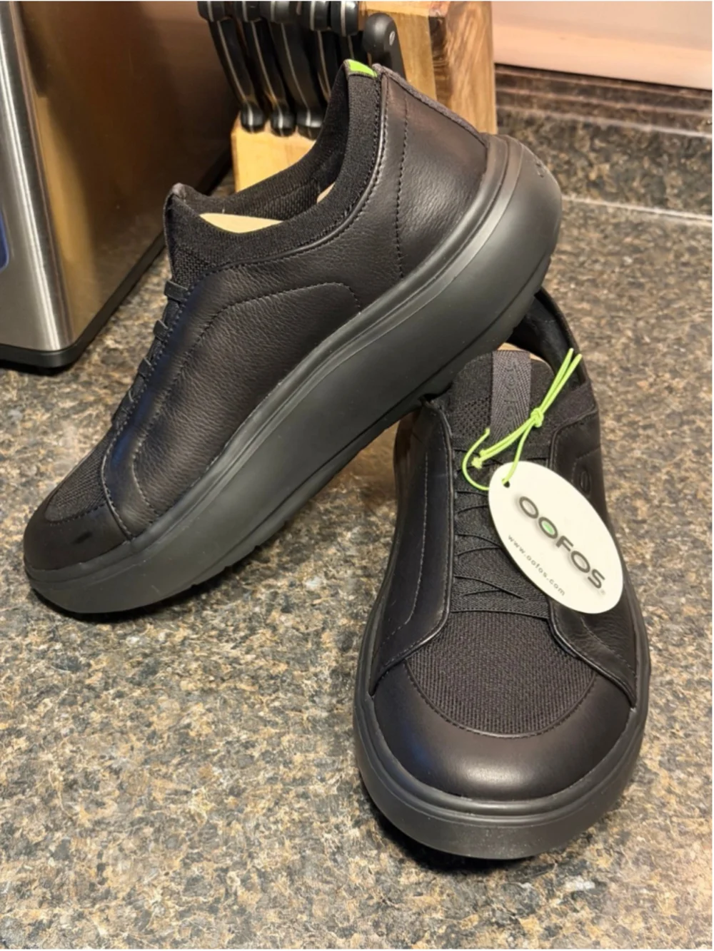NIB Oofos Club+ WOMEN'S SLIP-ON LEATHER SHOE